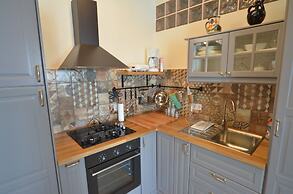 Arnolongo Sea View Studio