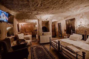 Young Cave Hotel