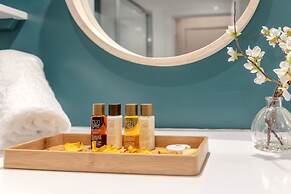 West Mount Apartment