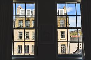 MONO Suites Old Town