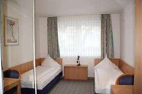 HOTEL RIESENJunior by Trip Inn