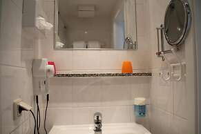 HOTEL RIESENJunior by Trip Inn