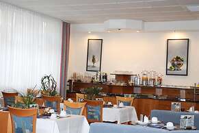 HOTEL RIESENJunior by Trip Inn