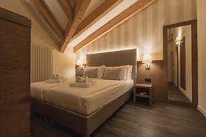 X Alp Hotel
