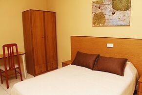 Hostal Restaurante Labrat