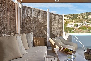 Volcano Luxury Suites Milos - Adults Only