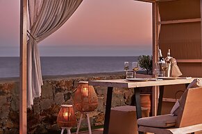 Volcano Luxury Suites Milos - Adults Only