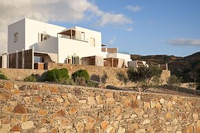 Volcano Luxury Suites Milos - Adults Only