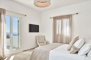 Volcano Luxury Suites Milos - Adults Only