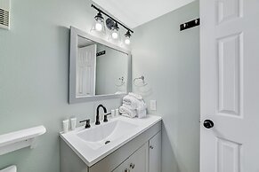 Boardwalk Condos by Hosteeva