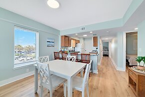 Boardwalk Condos by Hosteeva