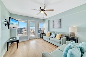 Boardwalk Condos by Hosteeva