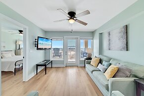 Boardwalk Condos by Hosteeva