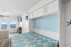 Boardwalk Condos by Hosteeva