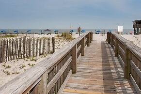 Boardwalk Condos by Hosteeva