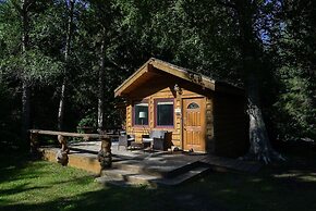 Hope Alaska's Bear Creek Lodge