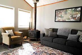 Hope Alaska's Bear Creek Lodge