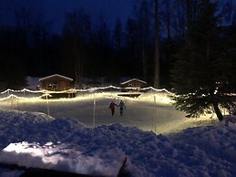 Hope Alaska's Bear Creek Lodge