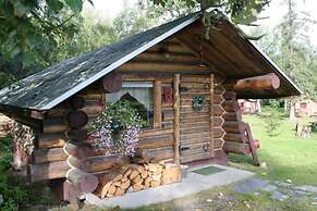 Hope Alaska's Bear Creek Lodge