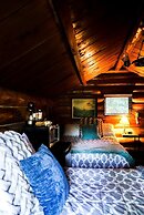 Hope Alaska's Bear Creek Lodge