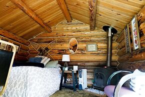 Hope Alaska's Bear Creek Lodge