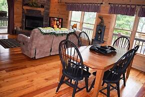 The Three Bear Lodge in Blue Ridge