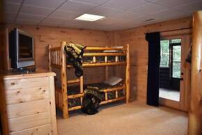 The Three Bear Lodge in Blue Ridge