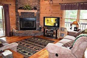 The Three Bear Lodge in Blue Ridge