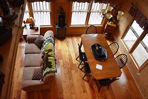 The Three Bear Lodge in Blue Ridge