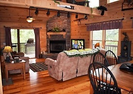 The Three Bear Lodge in Blue Ridge