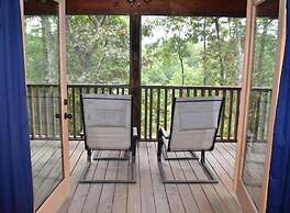 The Three Bear Lodge in Blue Ridge