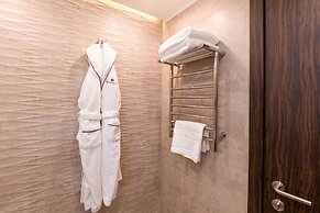 Ramada Hotel & Suites by Wyndham Yerevan