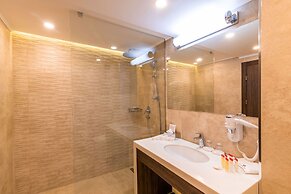Ramada Hotel & Suites by Wyndham Yerevan
