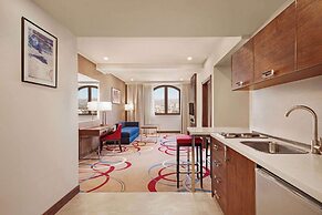 Ramada Hotel & Suites by Wyndham Yerevan