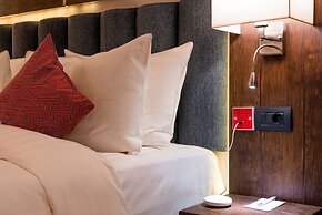 Ramada Hotel & Suites by Wyndham Yerevan