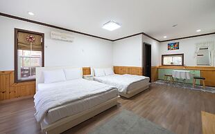 Petit Maison Pension