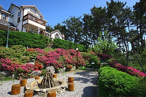 Petit Maison Pension