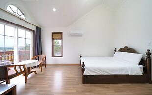 Petit Maison Pension