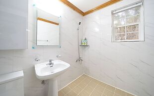 Petit Maison Pension