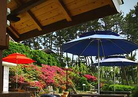 Petit Maison Pension