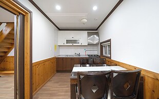 Petit Maison Pension