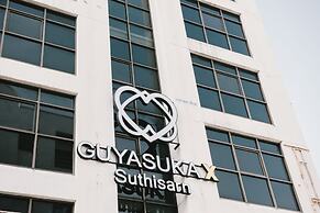 Guyasuka X Suthisan - Hostel