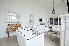 Campbell Point House