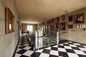 Campbell Point House