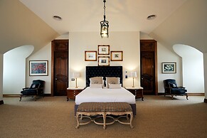 Campbell Point House