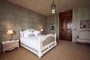 Campbell Point House