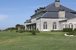 Campbell Point House