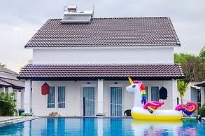 Anna Nguyen Resort Bungalow