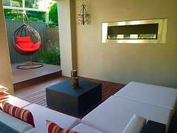 Hollywood Tree House