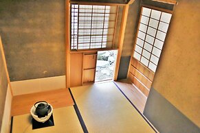 Cottage EMI